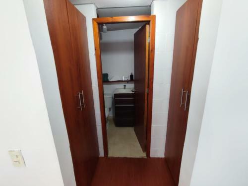 Habitaci�n Privada Con Vista A La Ciudad