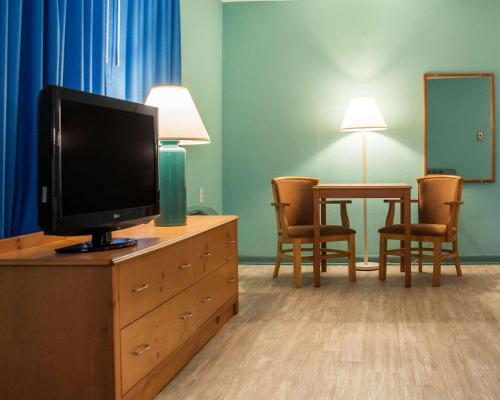 Hotel Econo Lodge South Buffalo