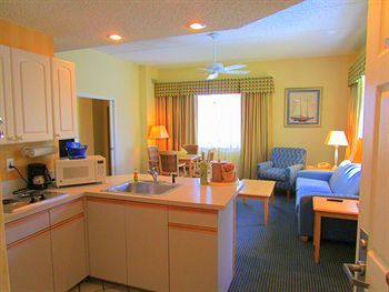 Motel Chart House Suites And Marina