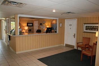 Motel Chart House Suites And Marina