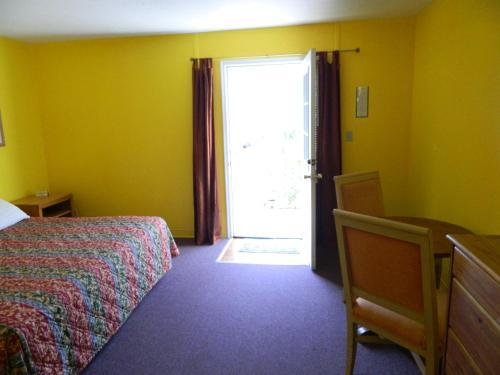 Marine Motel