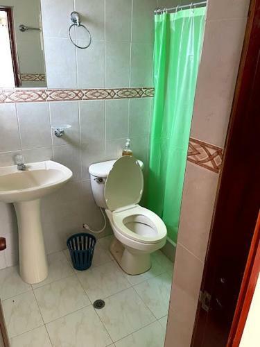 Private Lake View Cottage With Bbq Yard In Paipa