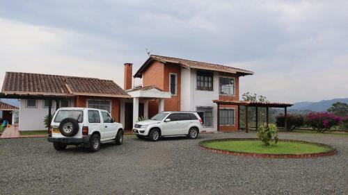 Espectacular Casa Con Insuperable Vista A Pereira