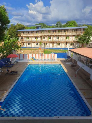 Hotel Santa Marta Melgar