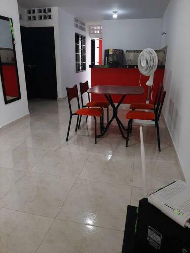 Casa Bien Ubicada Y Con Todas Las Comodidades