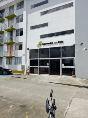 Apartamentos Piscina Y Parque Del Caf�