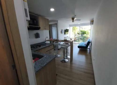 Bello, Confortable Apartamento Con Balc�n Cerca Al Mar