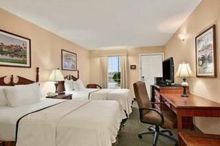 Motel Baymont Inn & Suites - Cleveland