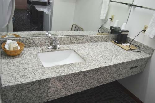 Relax Inn Motel And Suites Omaha