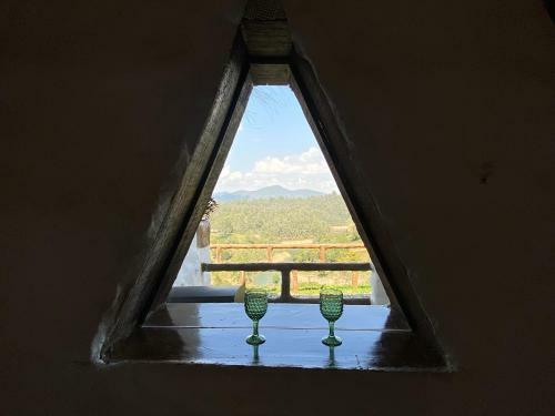 Hobbit Hotel Ecolodge- Guatap�