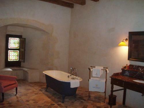 Hostal Ch�teau De Saint Loup