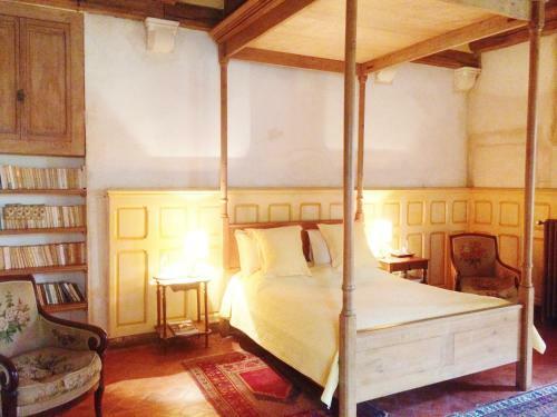 Hostal Ch�teau De Saint Loup