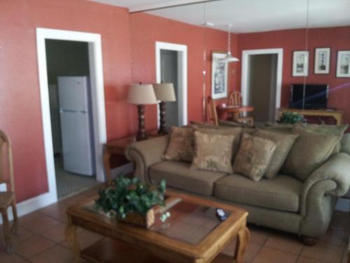 Hotel The Conch House Marina Resort