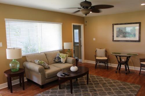 Hotel The Conch House Marina Resort