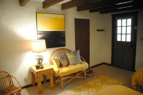 Old Taos Guesthouse B&B