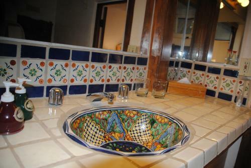 Old Taos Guesthouse B&B
