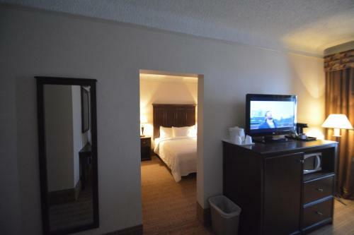 Prince Arthur Waterfront Hotel & Suites