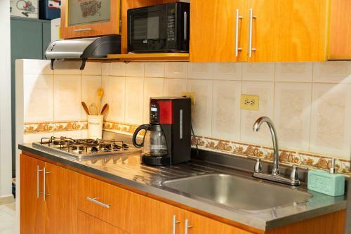 Apartamento Casa En Laureles Privada, Acogedora, C�moda Y Amplia