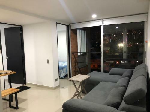 Apartamento Cerca Al Poblado Edificio 2 Sur
