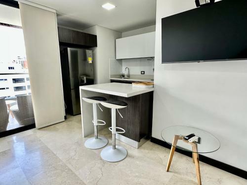 Apartamento 1101 El Poblado! Two Balconies & A Beautiful View