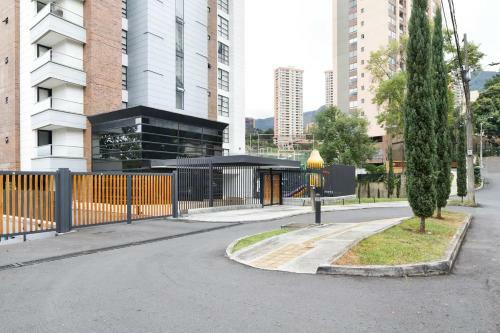 Apartamento 1101 El Poblado! Two Balconies & A Beautiful View