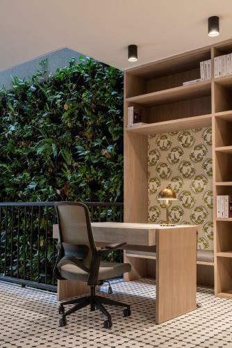 Hotel Nak�a: Stay + Work