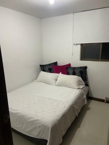 Apartamento Lindo Y Confortable Apto Cerca Al Poblado Y La 70