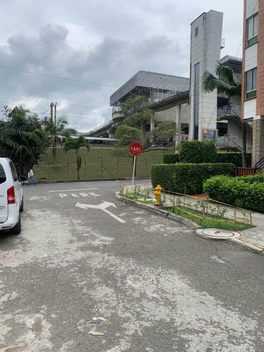 Apartamento Cerca A La Estaci�n De Metro Medellin