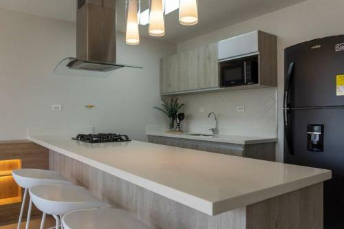 Apartamento Luxury, 3 Bdr, Pv Balconie, Top Design, Laureles