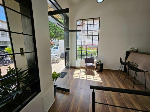 Hotel Aguacatala Stop