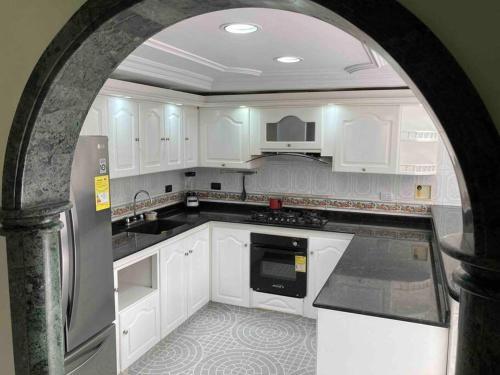 Grande, Moderna, Central Y Hermosa.