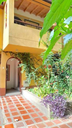Casa 2 Pisos Fundaci�n Saveva