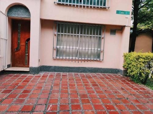 Casa C�moda, Cerca Parque Acu�tico En Medellin
