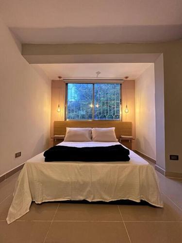 Theluxe Apartaestudio Laureles 4