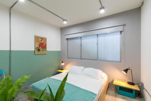 Apartamento Studios Amarillo-morado-ocre