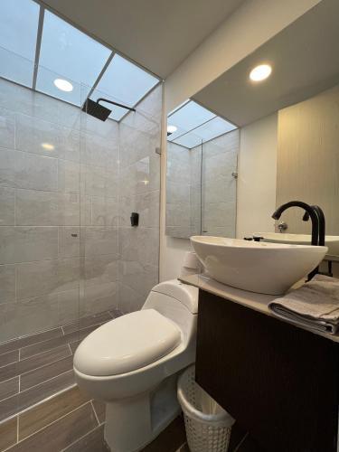 Theluxe Apartaestudio Laureles 3