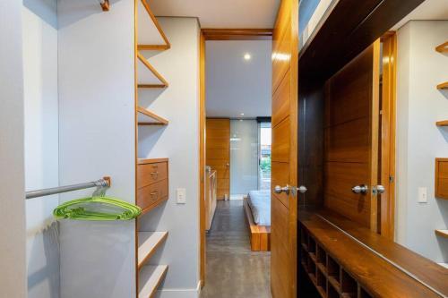 Apartamento El Poblado, Finisterre Ap 801