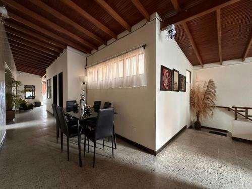 Apartamento Casa Para 16 Personas Laureles