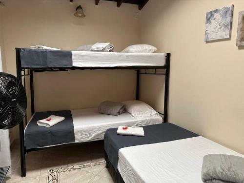 Apartamento Casa Para 16 Personas Laureles