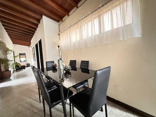 Apartamento Casa Para 16 Personas Laureles