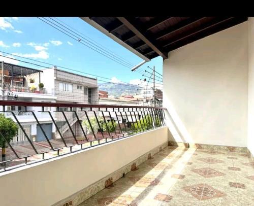 �hermoso Y Amplio! Apartamento Laureles Medell�n