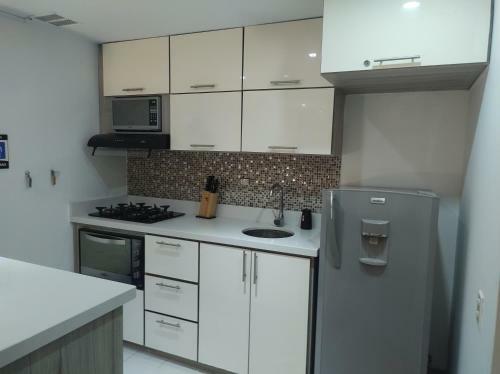 Apartamento El Poblado Ed La Frontera