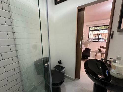 Apartamento Cerca A Laureles / 300m Wi-fi