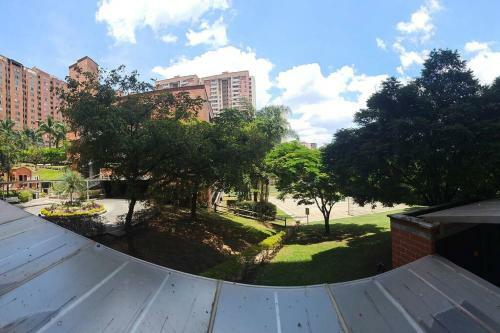 Apartamento Full En Medell�n, Loma De Los Bernal