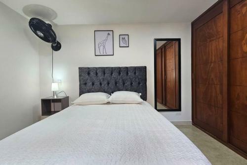 Apartamento Full En Medell�n, Loma De Los Bernal