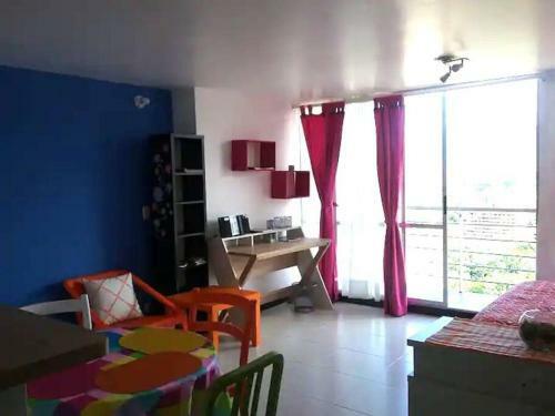 Apartamento Flat Iluminado/vista A La Ciudad/metro Cerca