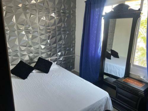 Casa De Lujo Muy Ampl�a Con Ubicaci�n Privilegiada
