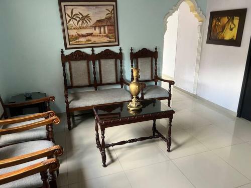 Casa De Lujo Muy Ampl�a Con Ubicaci�n Privilegiada