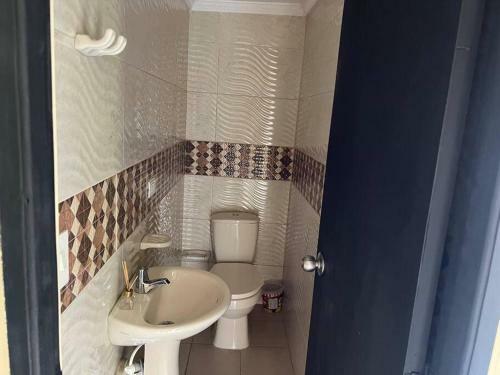 Casa De Lujo Muy Ampl�a Con Ubicaci�n Privilegiada