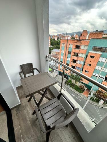 702 Apartamento Laureles Cerca A La 70 Y Estadio